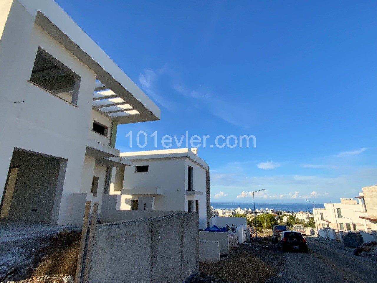 Modern and Luxury 4+1 Villa For Sale In Kyrenia Center ** 