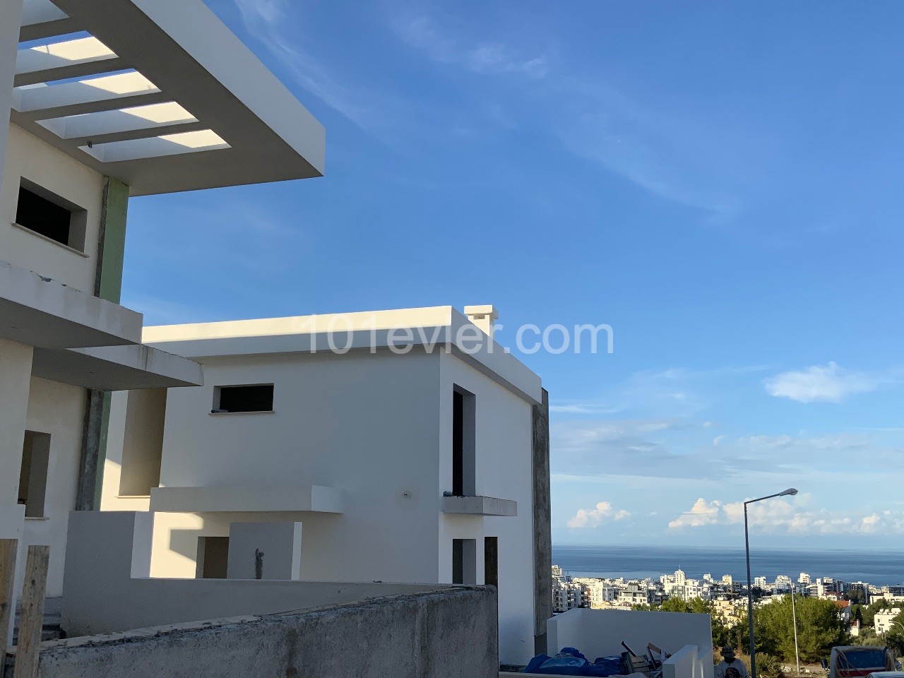 Girne Merkez Satılık Modern ve Lüx 4+1 Villa