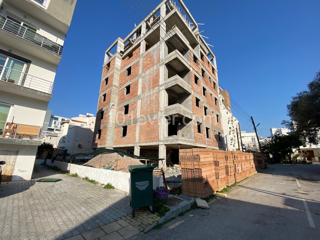 2+1 Flats for Sale in Girne Merkez Turkish Quarter ** 