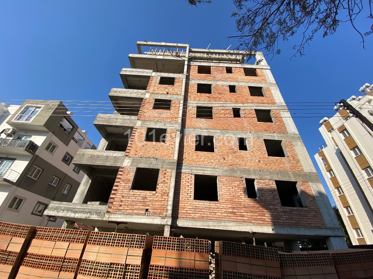 2+1 Flats for Sale in Girne Merkez Turkish Quarter ** 