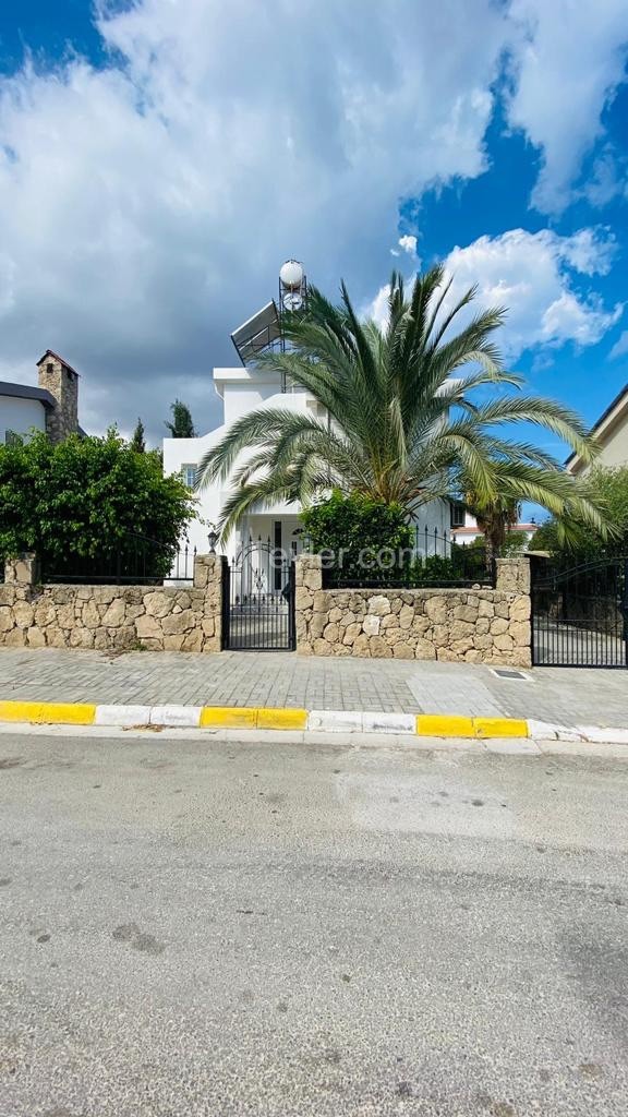 Villa To Rent in Bellapais, Kyrenia