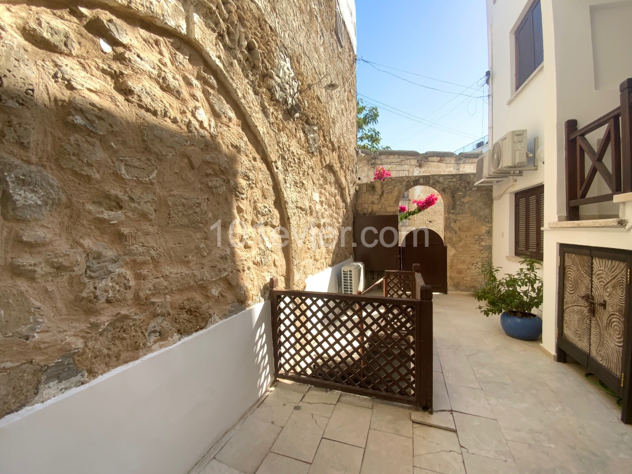 Kyrenia Center Luxury Fully Furnished Daily Weekly Monthly Rental ** 