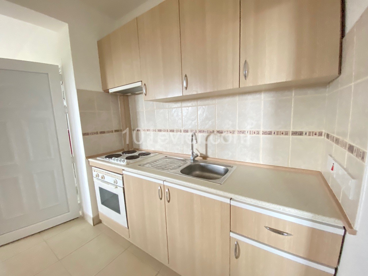 Flat To Rent in Edremit, Kyrenia