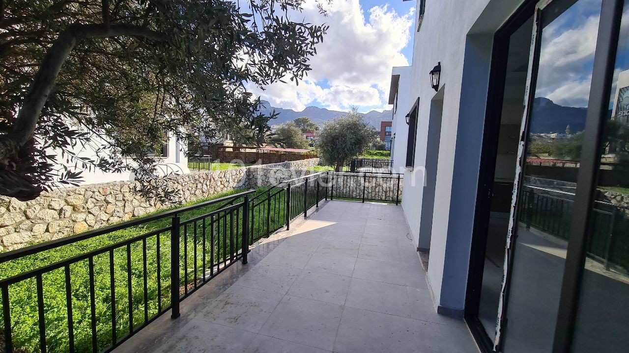 Moderne Villa zum Verkauf in Zypern Kyrenia Chatalköy ** 