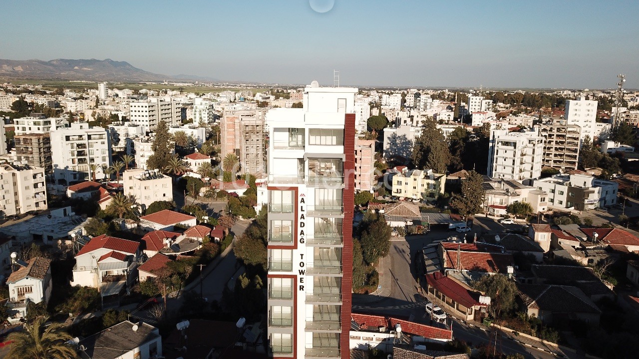 2+1 und Penthouse-Wohnungen zum Verkauf in Zypern Nikosia Yenisehir ** 