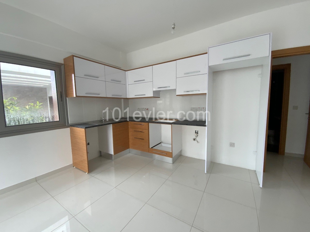 Cyprus Kyrenia Ozanköy 1+1 Opportunity Flat for Sale ** 