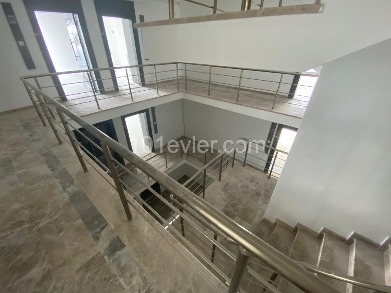 Cyprus Kyrenia Merkez 2+1 Flat for Rent with Commercial Permit ** 