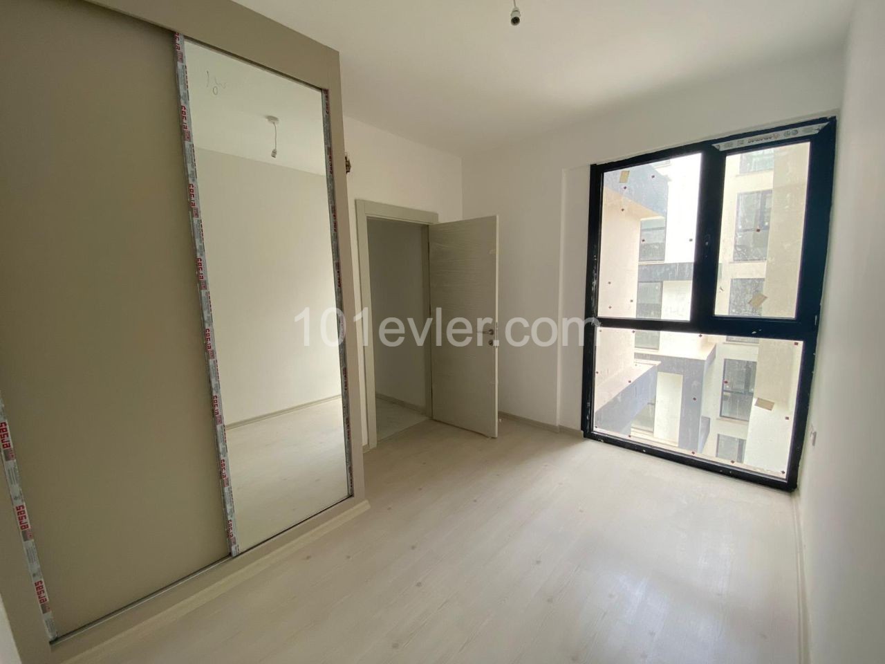 Cyprus Kyrenia Merkez 2+1 Flat for Rent with Commercial Permit ** 