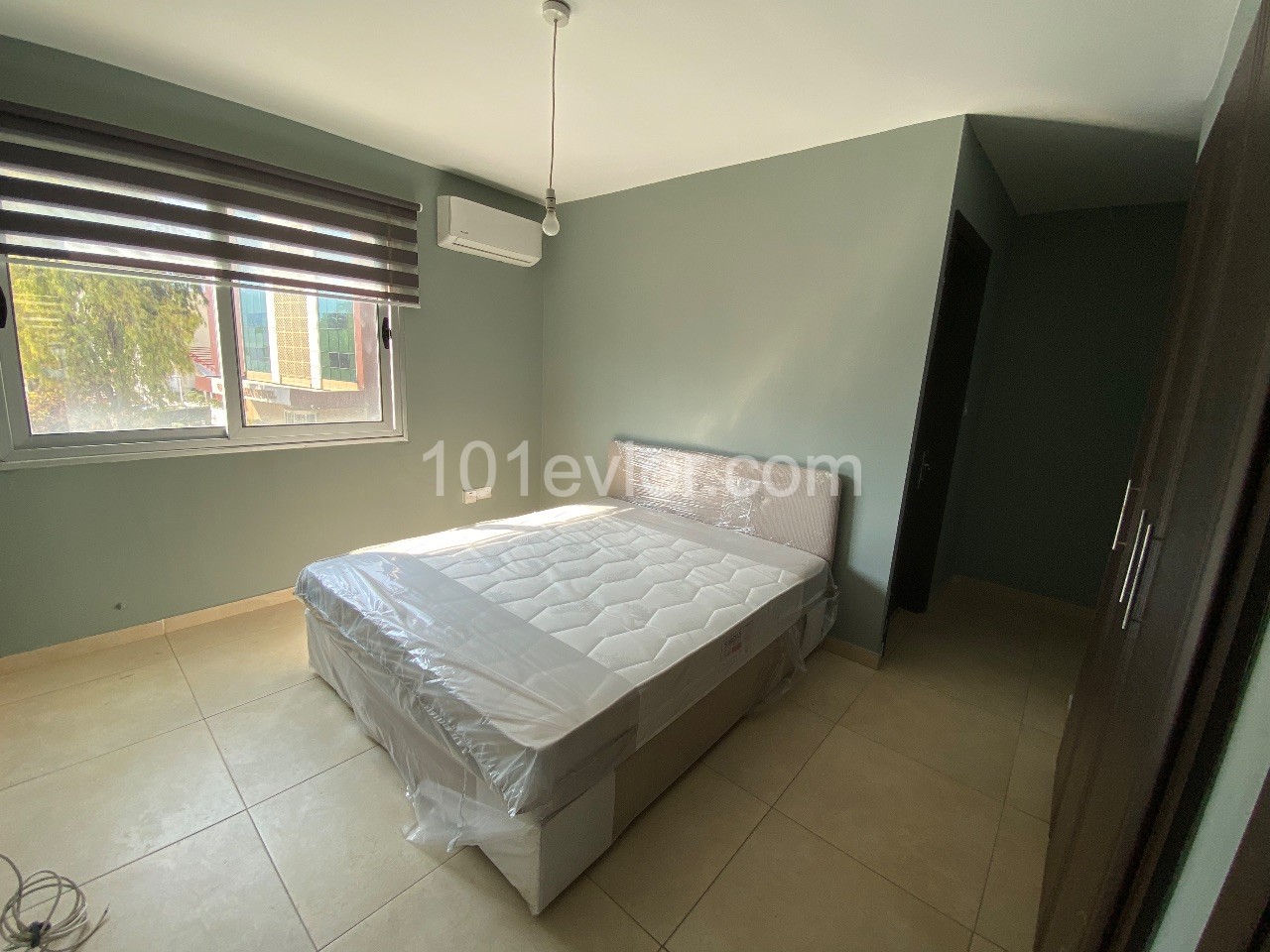 VOLL MÖBLIERTES 2+1 PENTHOUSE ZUR MIETE IN ZYPERN KYRENIA ZENTRUM ** 