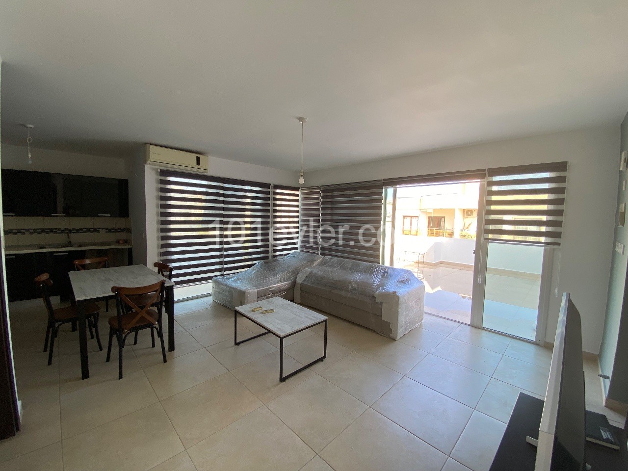 VOLL MÖBLIERTES 2+1 PENTHOUSE ZUR MIETE IN ZYPERN KYRENIA ZENTRUM ** 