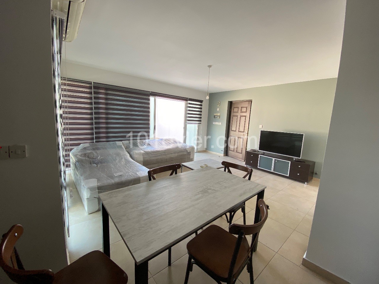 VOLL MÖBLIERTES 2+1 PENTHOUSE ZUR MIETE IN ZYPERN KYRENIA ZENTRUM ** 