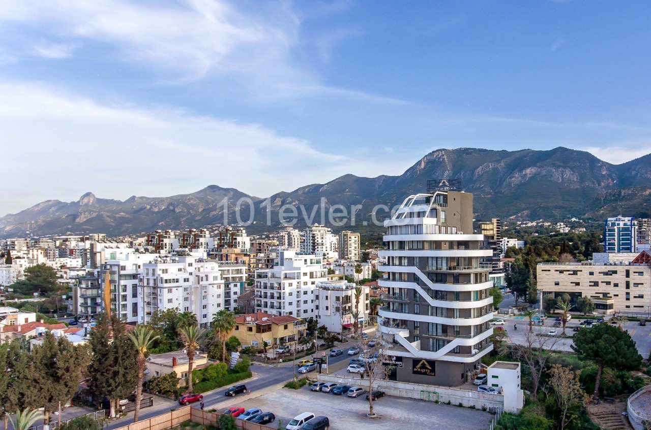 LUXURIOUS 2+1 PENTHOUSE FOR RENT IN KYRENIA CENTER ** 