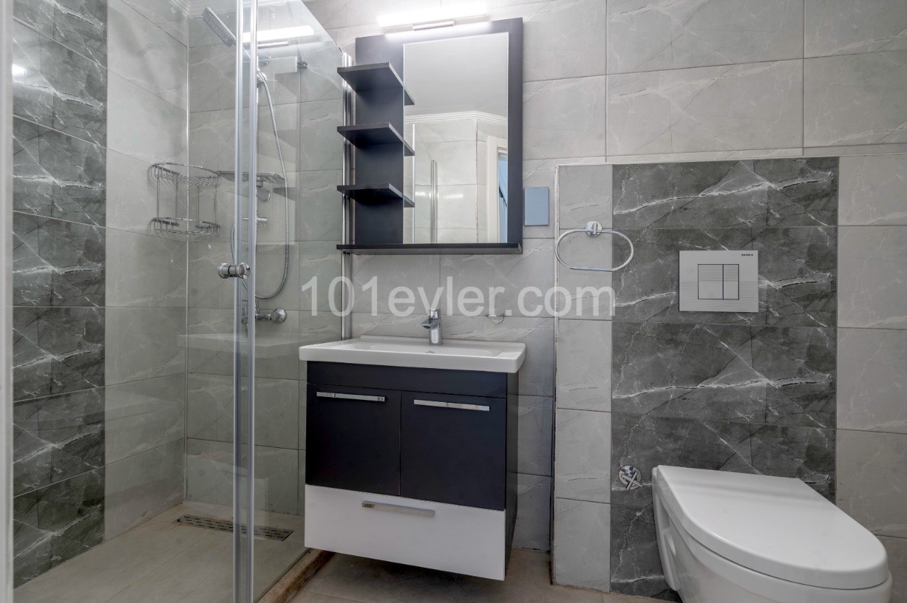 KYRENIA CENTER FULLY FURNISHED LUXURIOUS 2+1 FLAT FOR RENT ** 