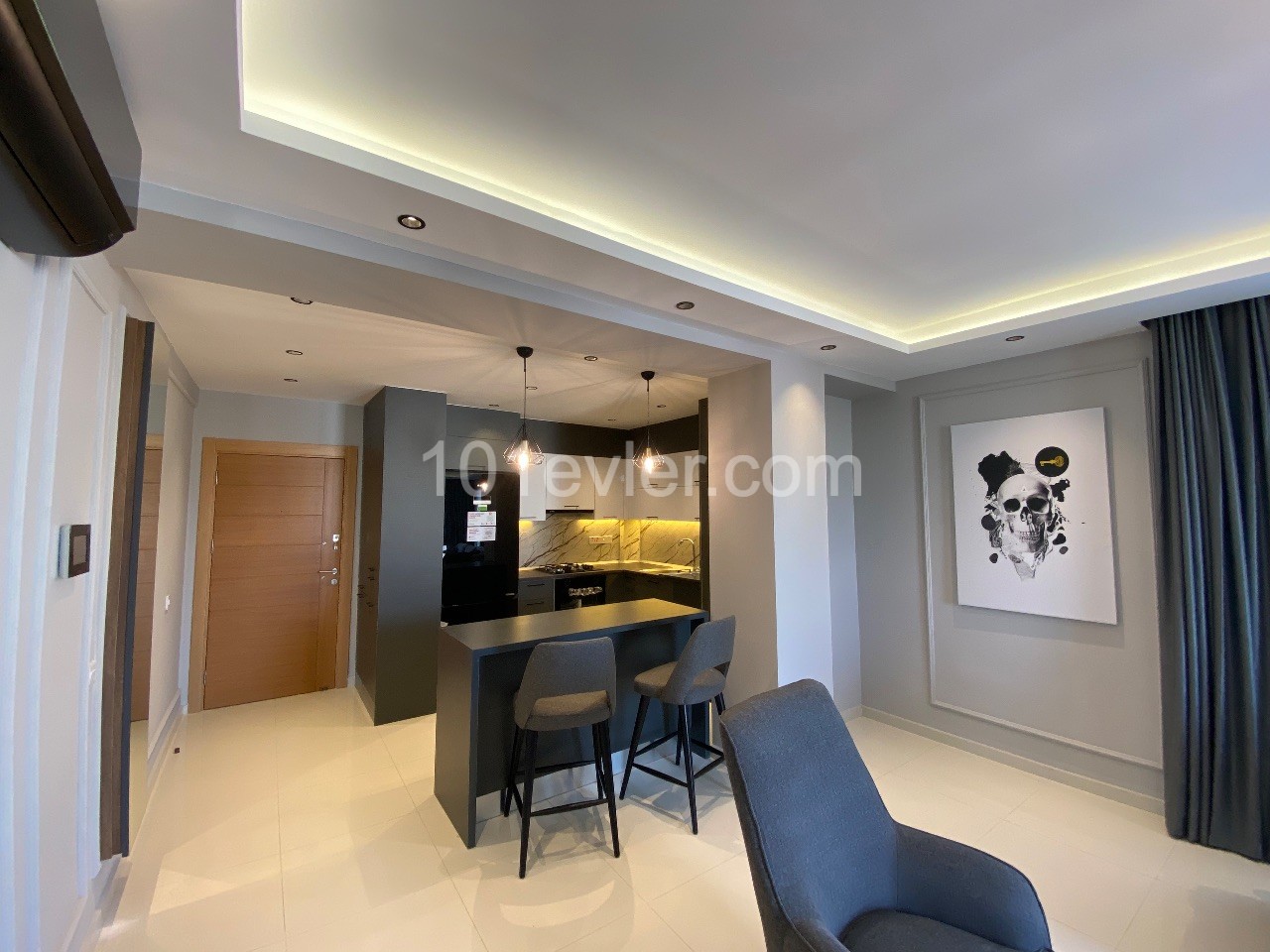 2+1 FULLY FURNISHED LUXURIOUS FLAT FOR RENT IN KYRENIA CENTER ** 