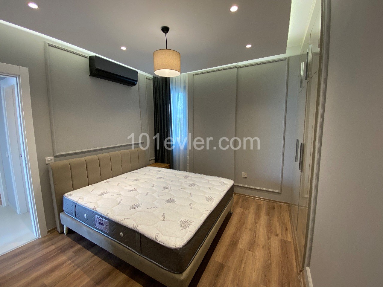 2+1 FULLY FURNISHED LUXURIOUS FLAT FOR RENT IN KYRENIA CENTER ** 