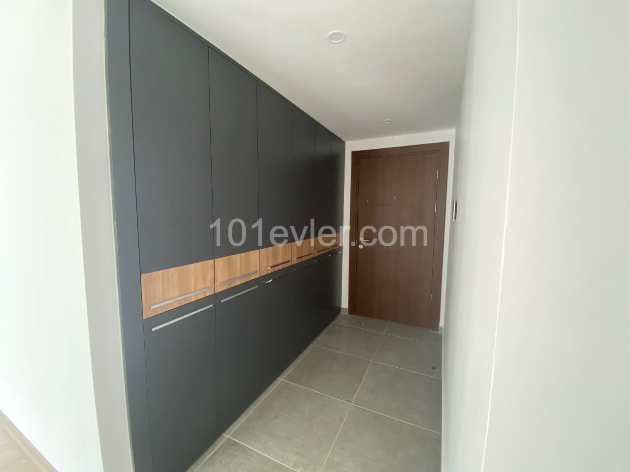 Girne merkezde satılık 3+1 penthouse