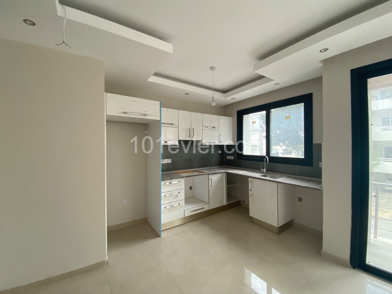 GİRNE MERKEZ ‘DE SATILIK 2+1 DAİRE