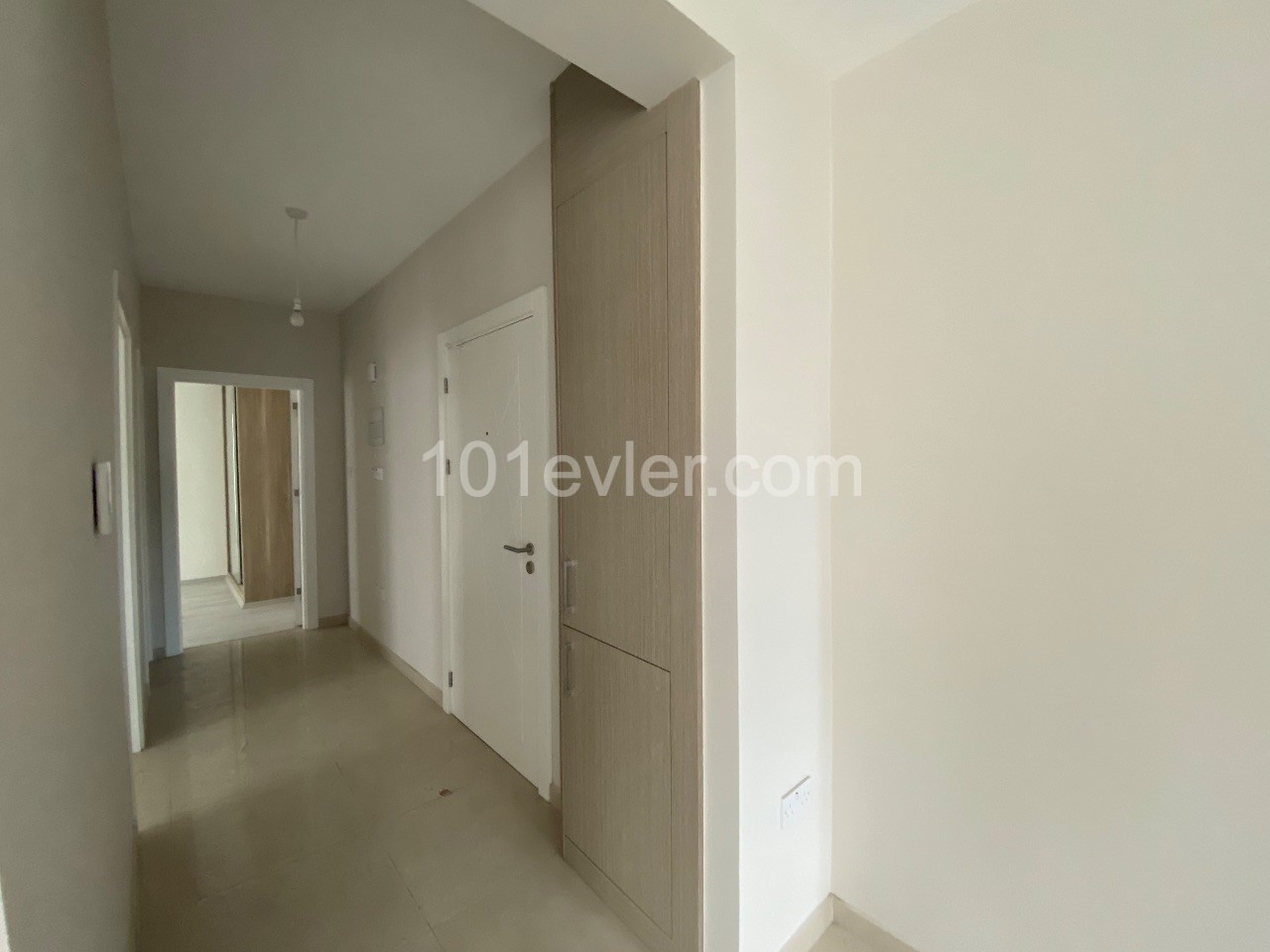 GİRNE MERKEZ ‘DE SATILIK 2+1 DAİRE