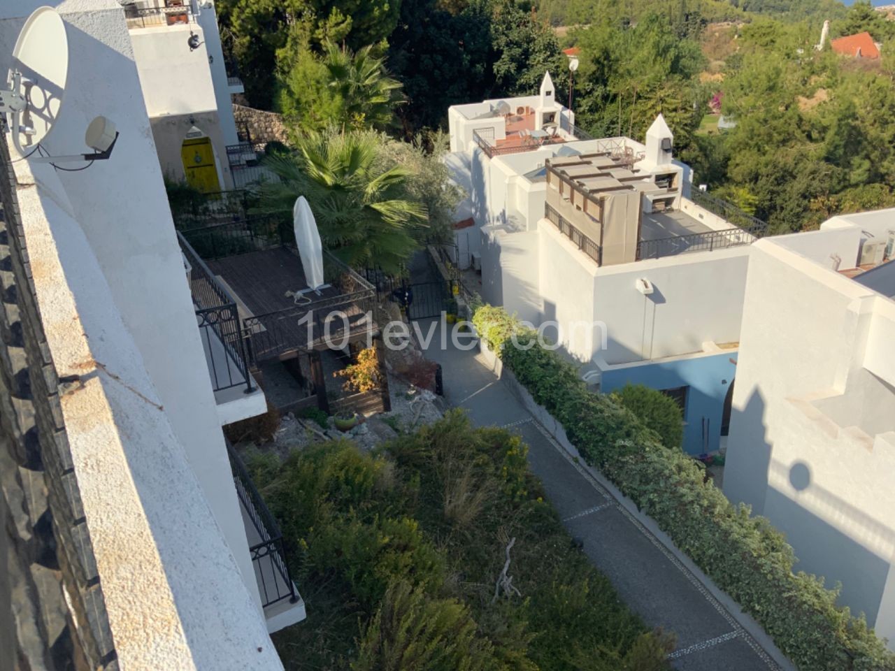 VILLA MIT HERRLICHEM BLICK IN KYRENIA DE KARMI ** 