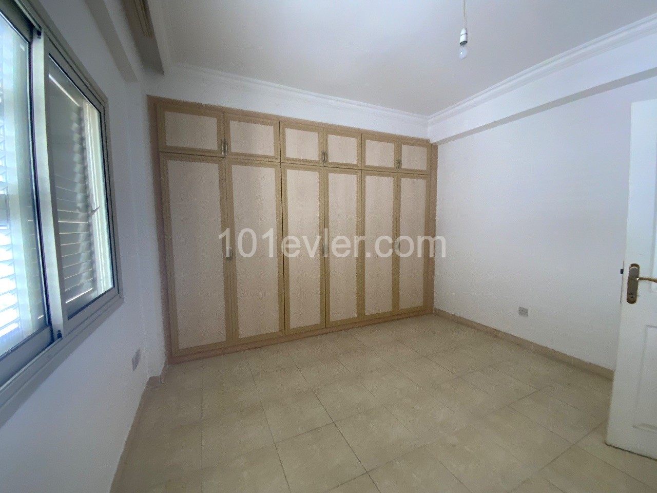 Cyprus Kyrenia Center 3+1 Flat for Sale with Turkish Title ** 