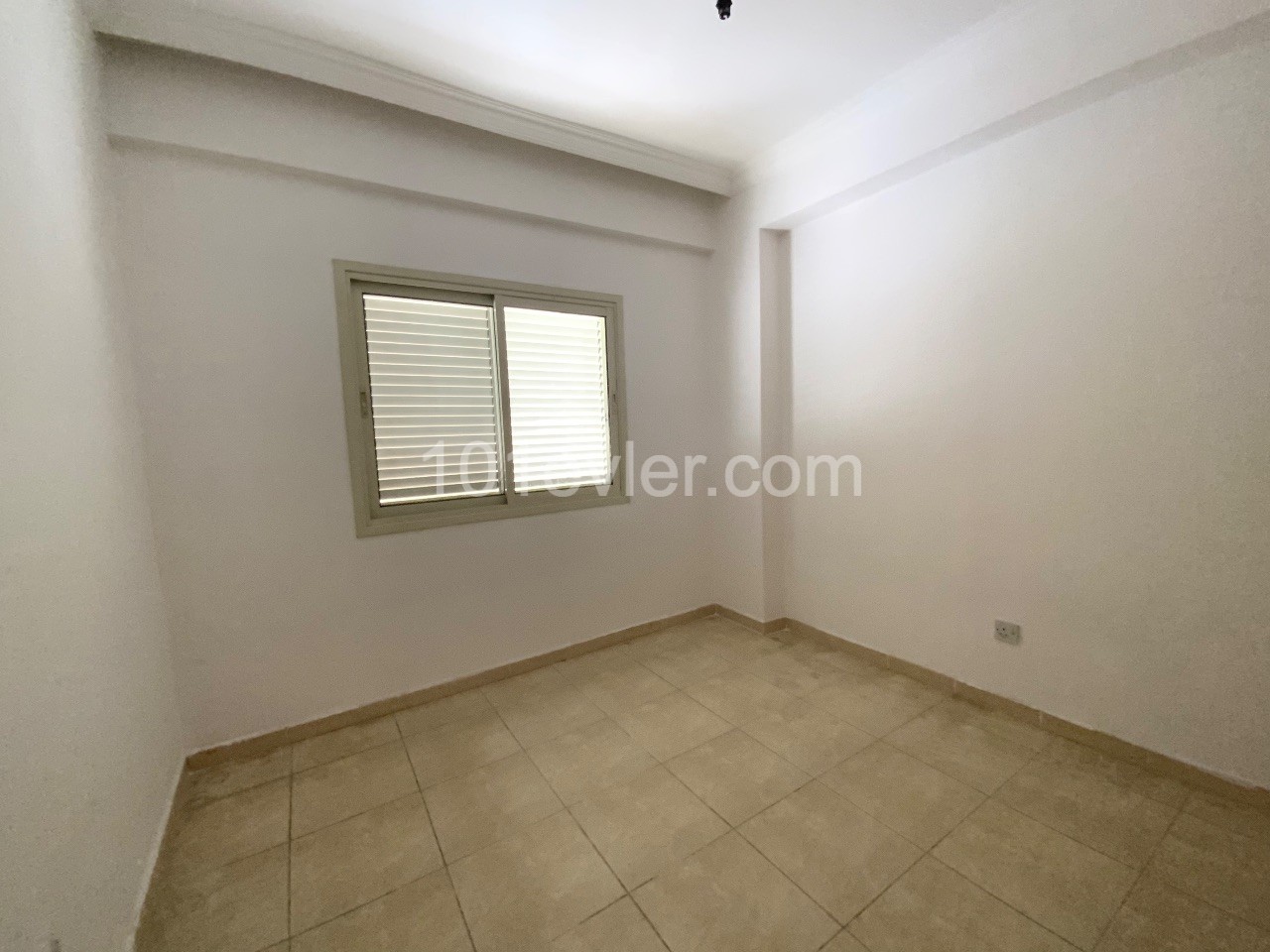 Cyprus Kyrenia Center 3+1 Flat for Sale with Turkish Title ** 