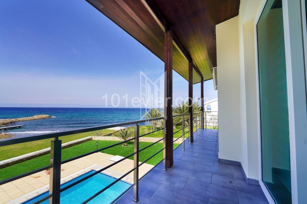 Villa zum Verkauf in Zypern Kyrenia Chatalköy am Meer ** 