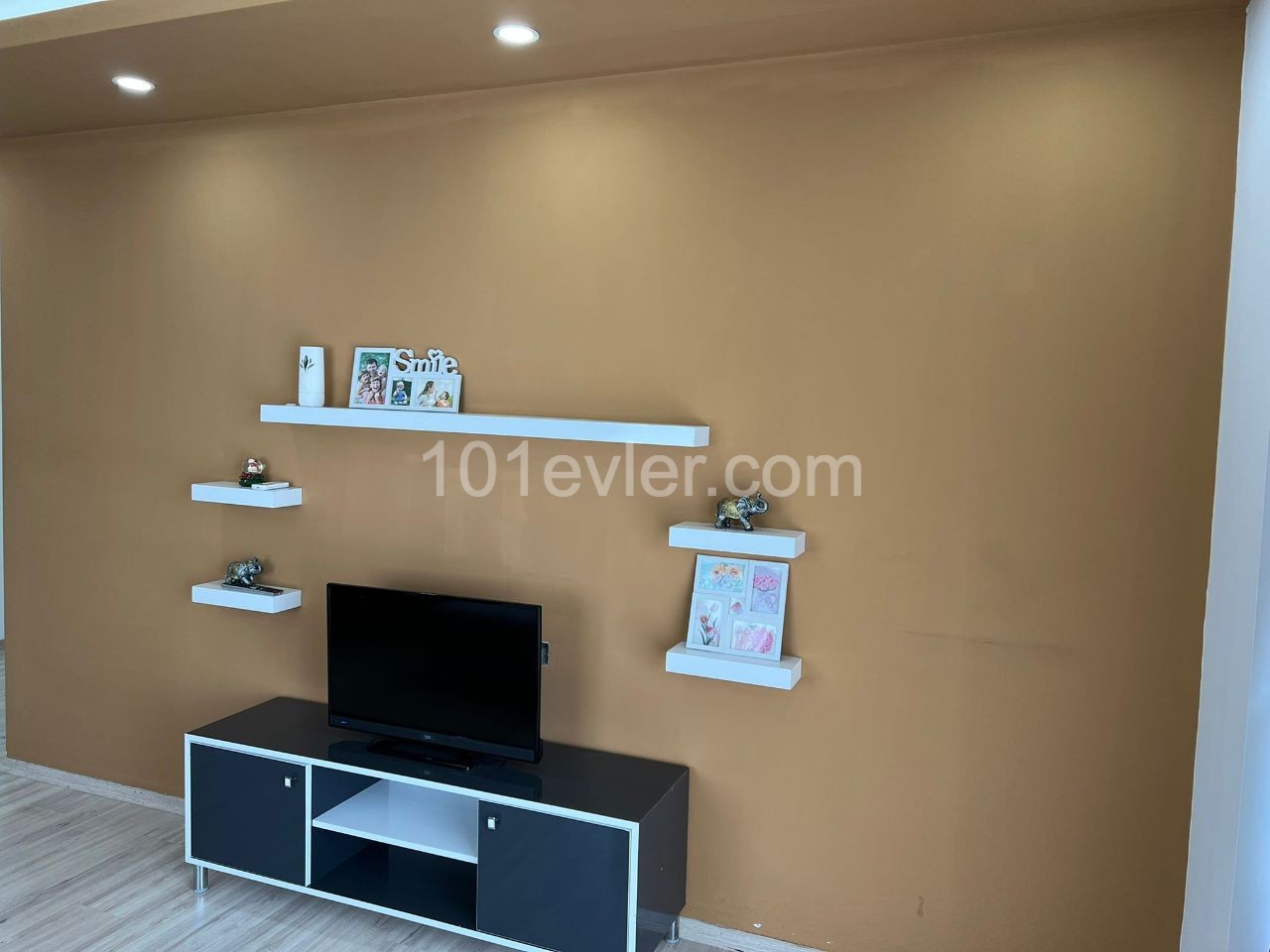2+1 Flat for Rent in the Center of Kyrenia, Cyprus ** 