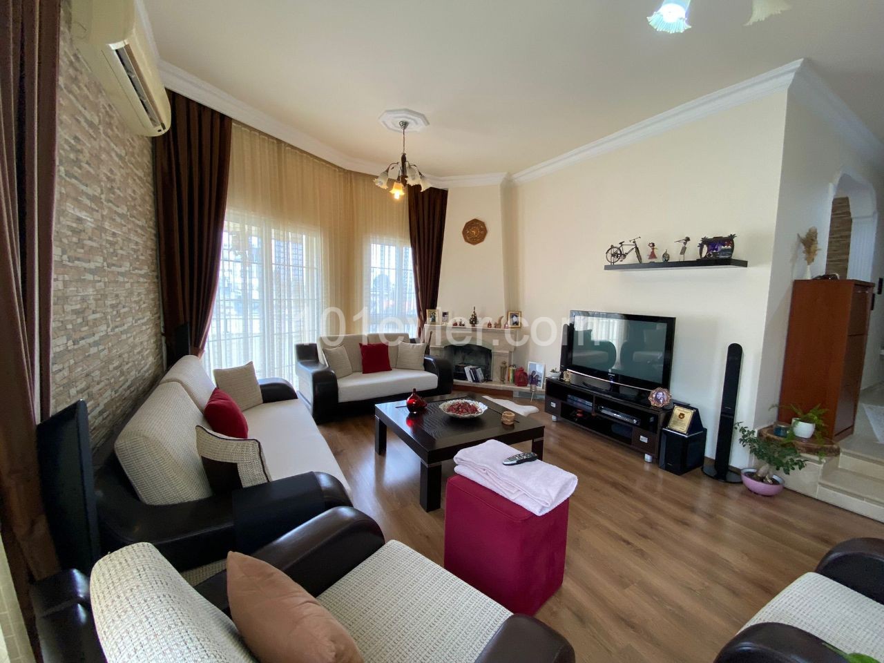 3+1 FURNISHED FLAT FOR SALE IN KYRENIA CENTER ** 