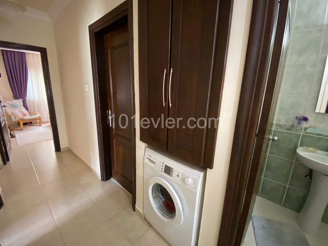 GİRNE MERKEZ'DE SATILIK 3+1 EŞYALI DAİRE