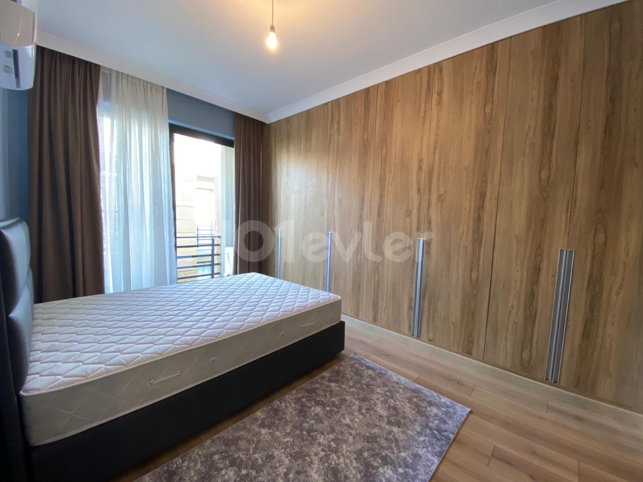 Kıbrıs Girne Merkez Site İçerisinde Full Eşyalı Ultra Lüks 2+1 Kiralık Penthouse 