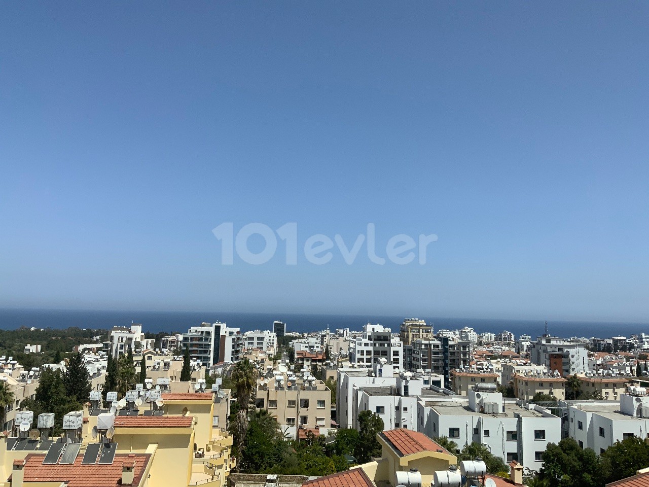 Kıbrıs Girne Merkez Full Eşyalı Satılık 2+1 Daire