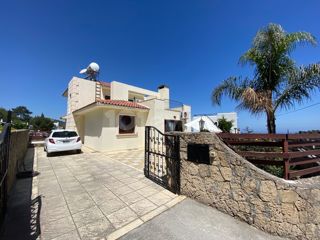 Girne Edremit’te Satılık villa 