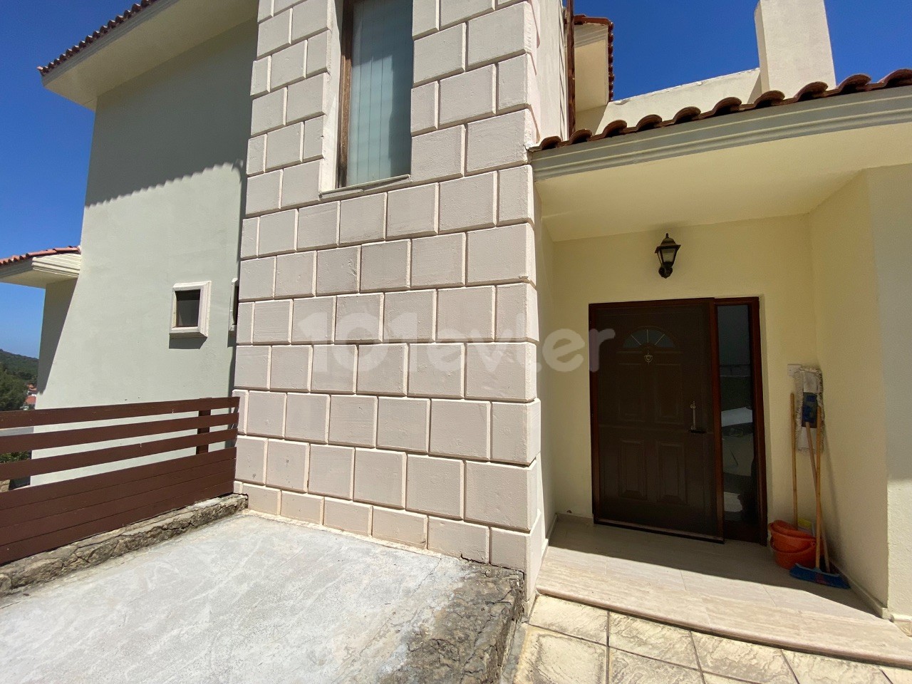 Villas for sale in Kyrenia Edremit ** 