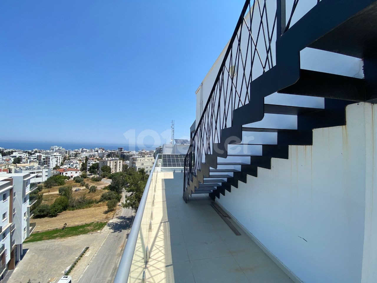 Luxus möblierte Duplex 1+1 Wohnung zur Miete in Zypern Kyrenia Zentrum ** 