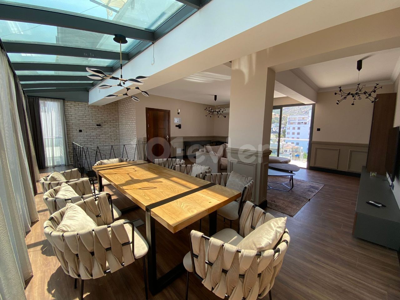 GİRNE MERKEZDE KİRALIK  LUX LOFT DAİRE