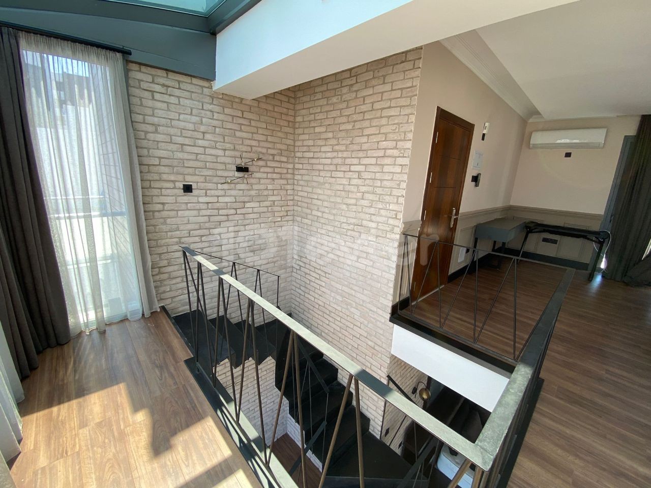 GİRNE MERKEZDE KİRALIK  LUX LOFT DAİRE