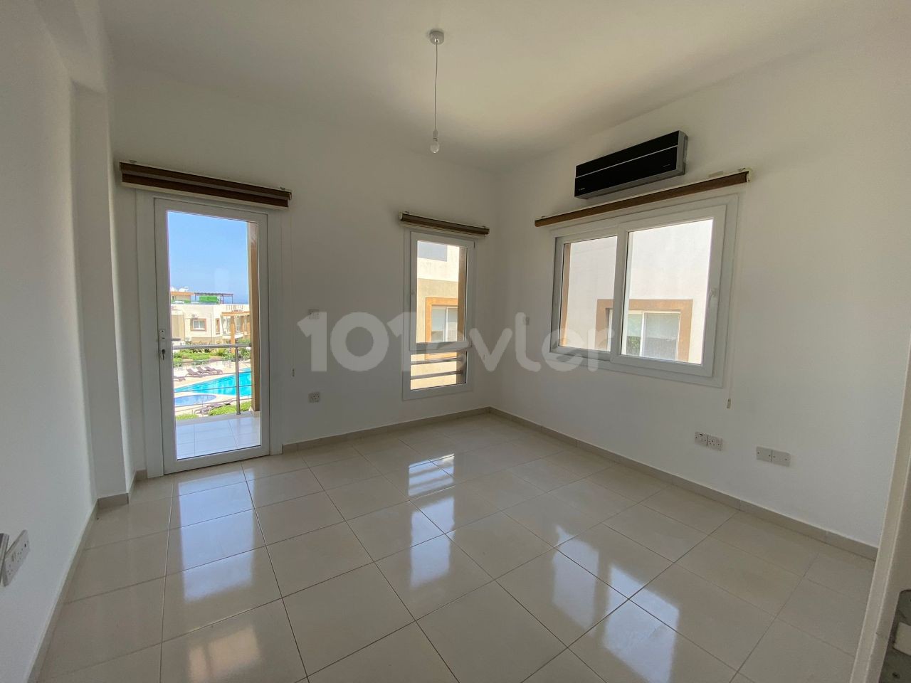 GİRNE ALSANCAK SATILIK 2+1 DAİRE