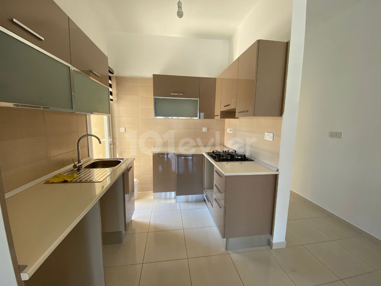 GİRNE ALSANCAK SATILIK 2+1 DAİRE