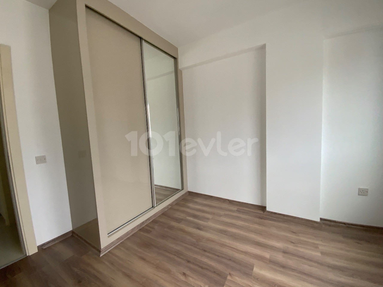 3+1 Wohnung Mit Meerblick Zum Verkauf In Zypern Kyrenia Zentrum ** 