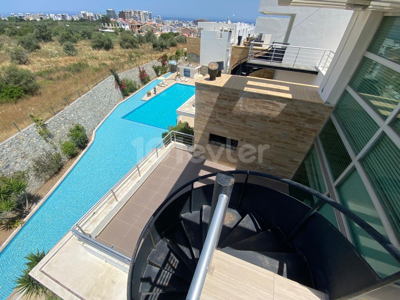 3 +1 FULLY FURNISHED APARTMENT FOR SALE IN KYRENIA DOGANKOY ** 