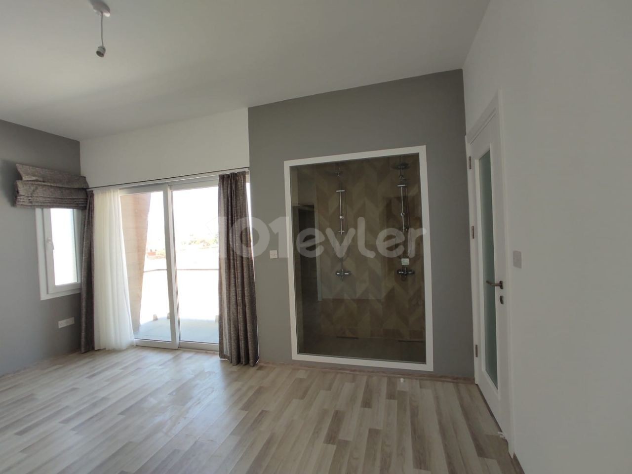 Kıbrıs Girne Karşıyaka'da Satılık 3+1 Modern Villa