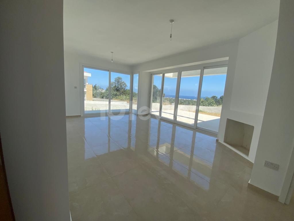 3+1 Magnificent Mountain And Sea View Villa For Sale In Yeşiltepe, Kyrenia ** 