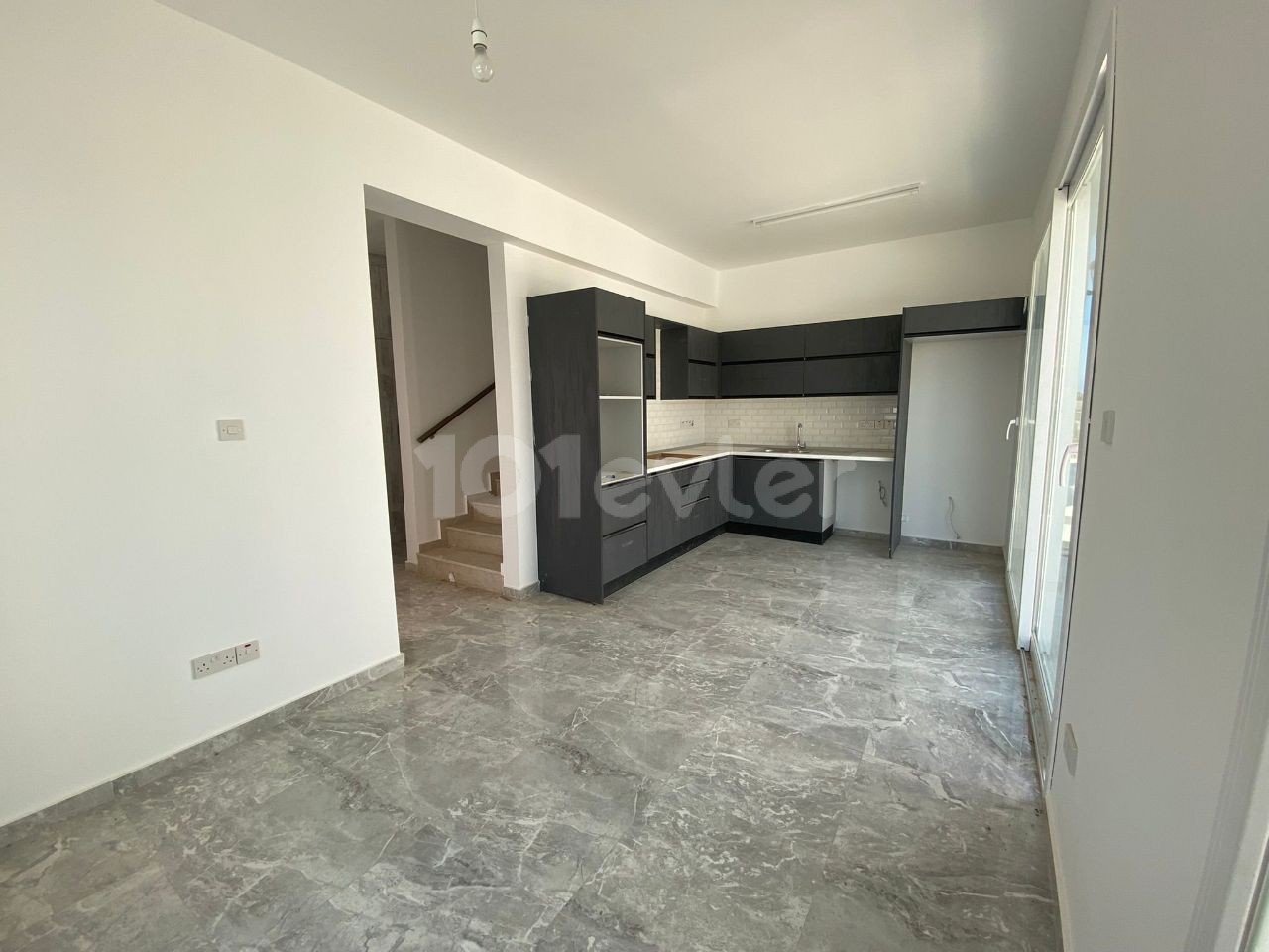 KIBRIS GİRNE KARŞIYAKA'DA SATILIK 2+1 TOWN HOUSE