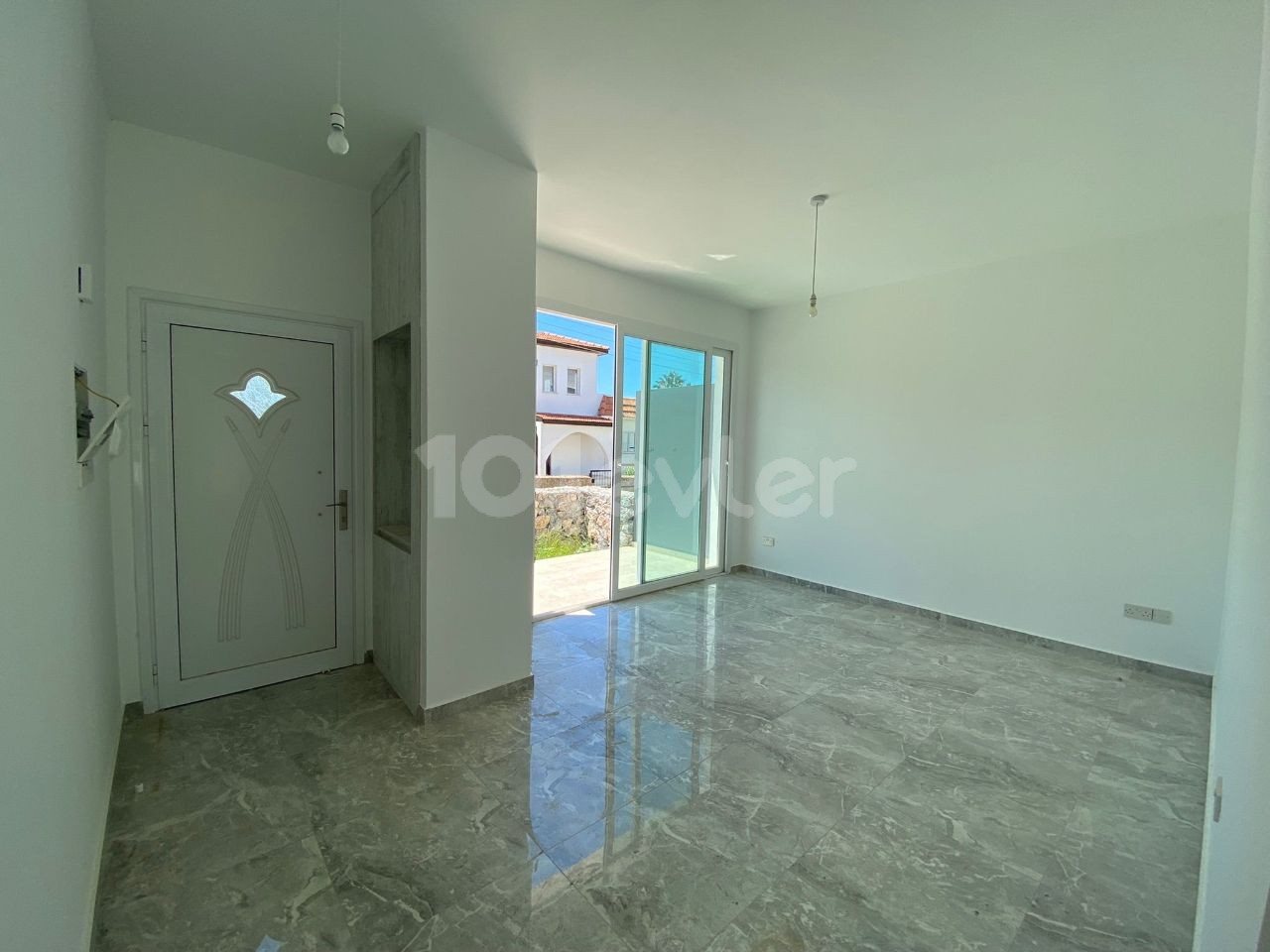 KIBRIS GİRNE KARŞIYAKA'DA SATILIK 2+1 TOWN HOUSE