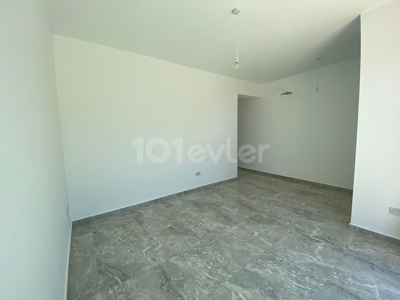 KIBRIS GİRNE KARŞIYAKA'DA SATILIK 2+1 TOWN HOUSE