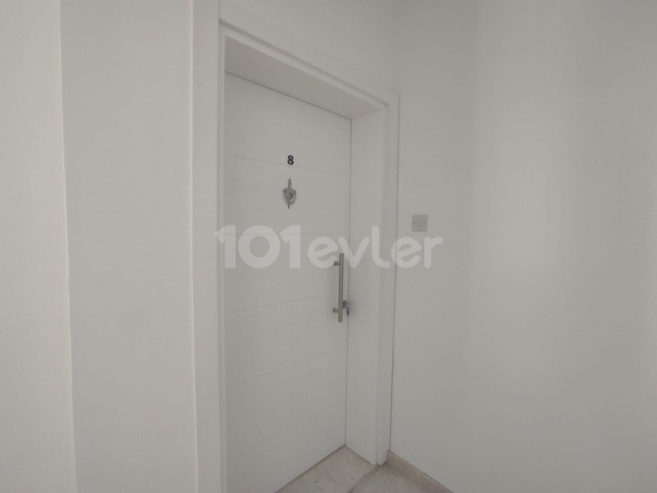 KIBRIS GİRNE  ALSANCAK'TA SATILIK 1+1 DAİRE