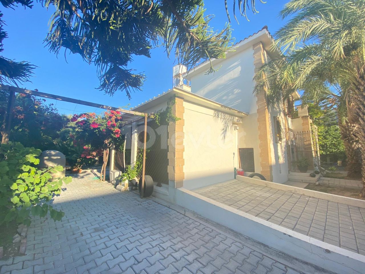 4 + 1 VILLA ZUM VERKAUF IN KYRENIA KARAKUM ** 