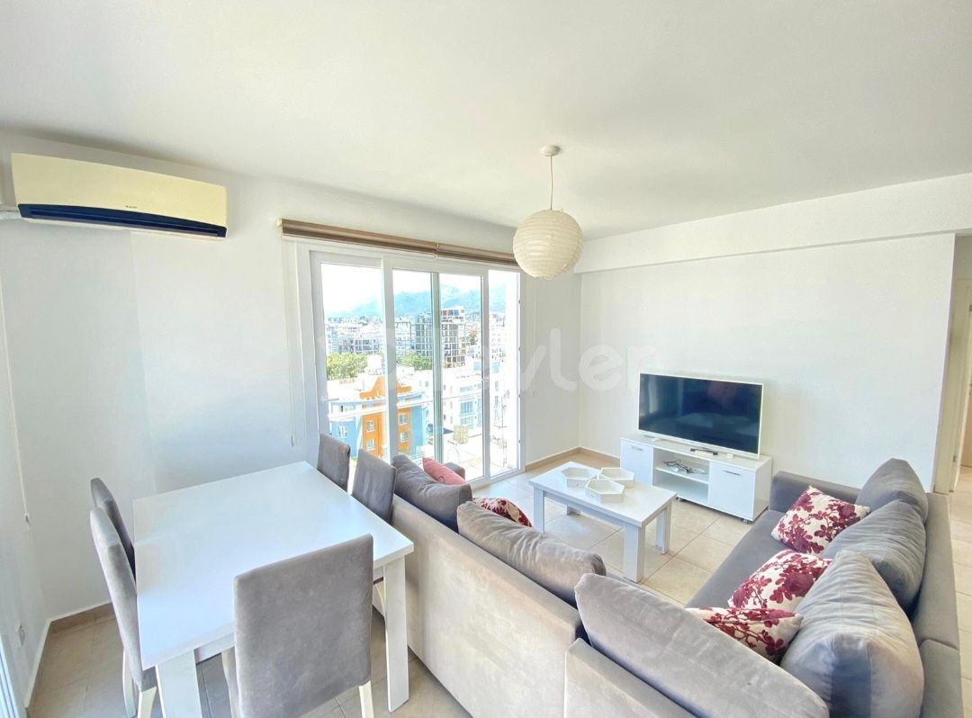 2+1 PENTHOUSE ZU VERMIETEN IM ZENTRUM VON KYRENIA ** 