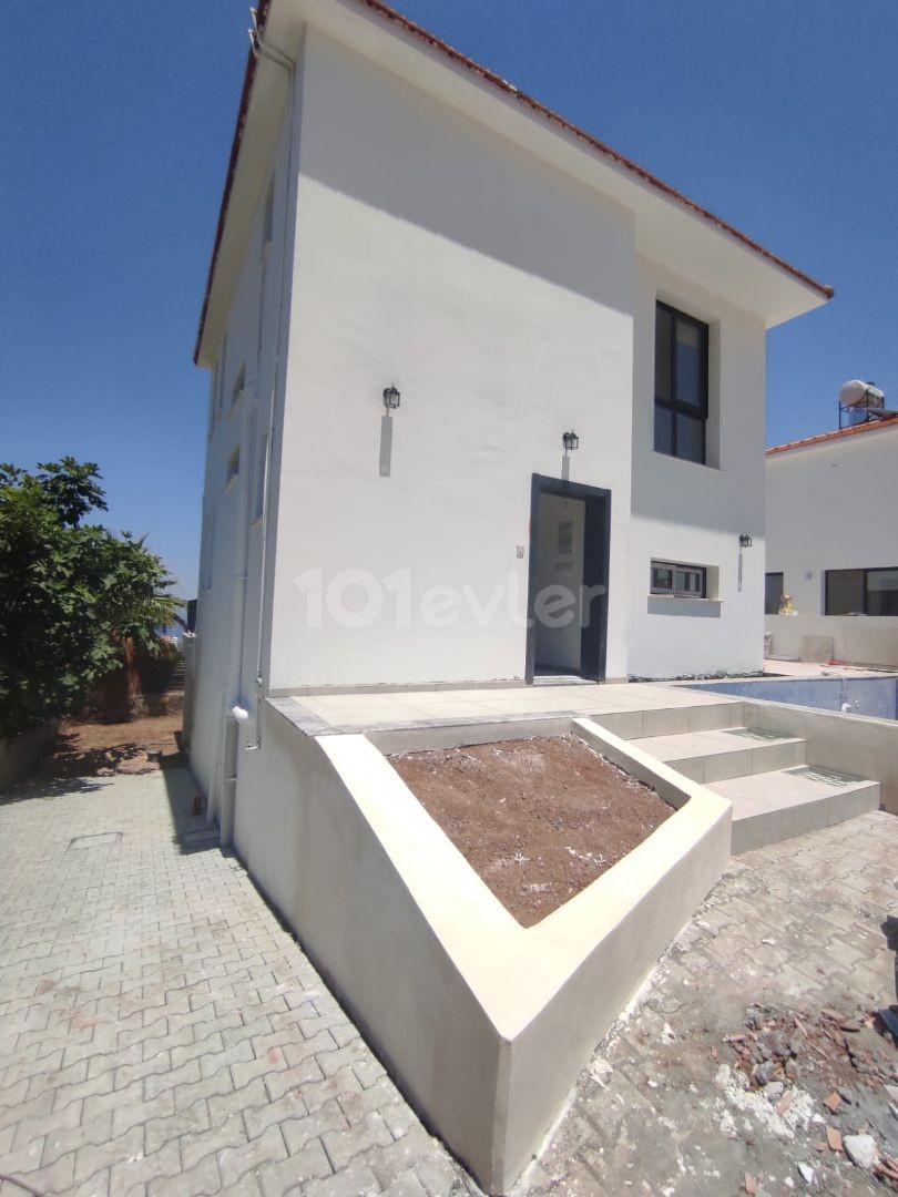 4+1 TRIPLE LLOSA VILLA ZUM VERKAUF MIT POOL IN CHATALKÖY MIT BLICK AUF DIE BERGE UND DAS MEER ** 