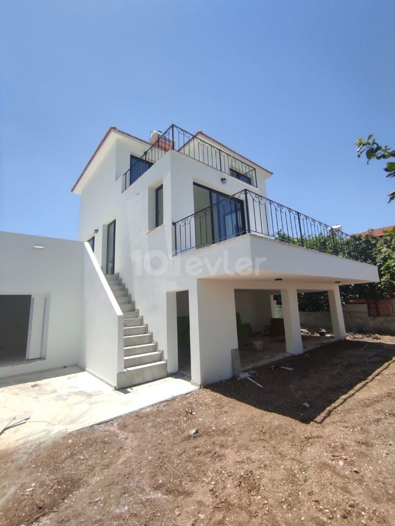 4+1 TRIPLEX VILLA FOR SALE WITH MOUNTAIN AND SEA VIEWS WITH POOL IN ÇATALKÖY ** 